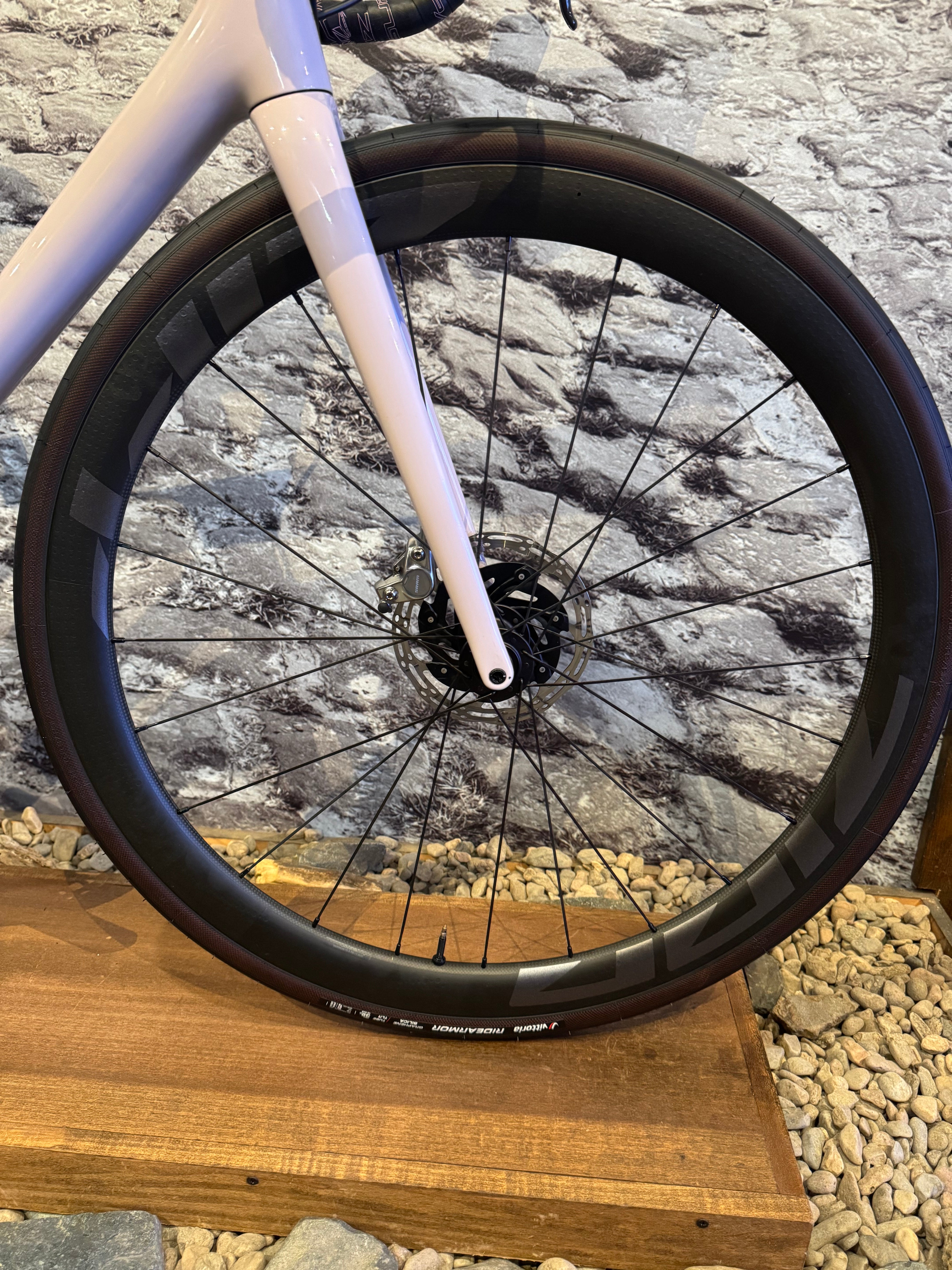 2023 Specialized Aethos - Red AXS D1 - 58cm - USED