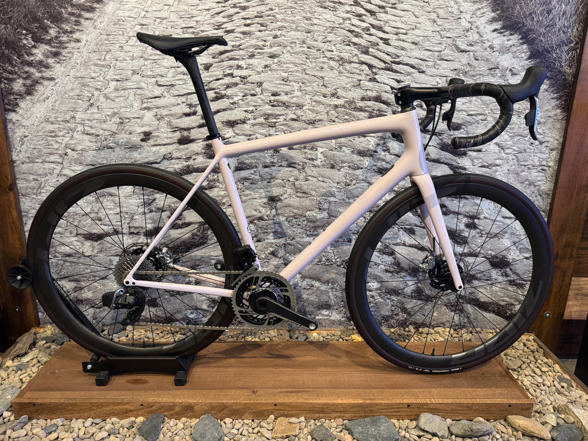 2023 Specialized Aethos - Red AXS D1 - 58cm - USED