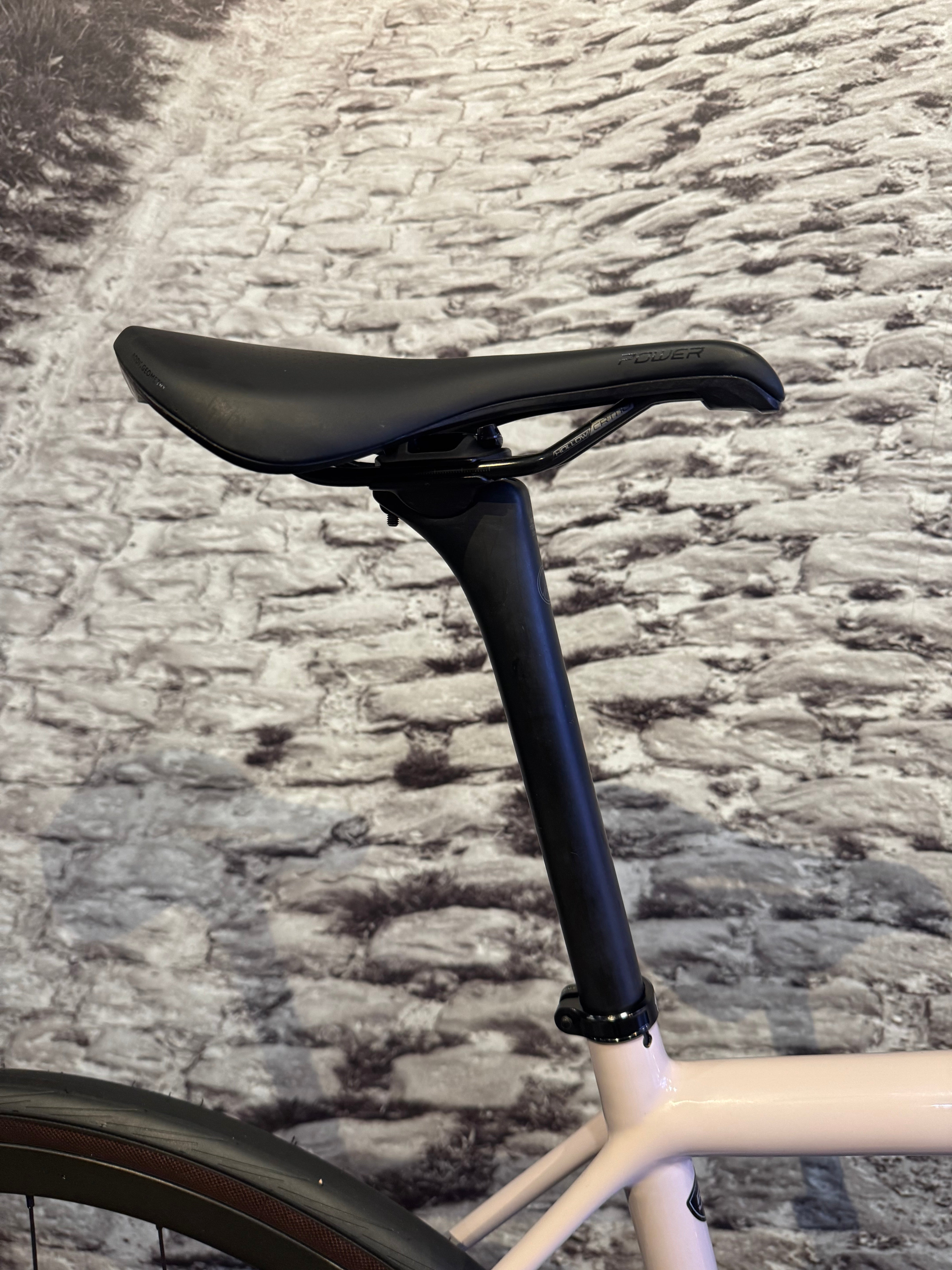 2023 Specialized Aethos - Red AXS D1 - 58cm - USED