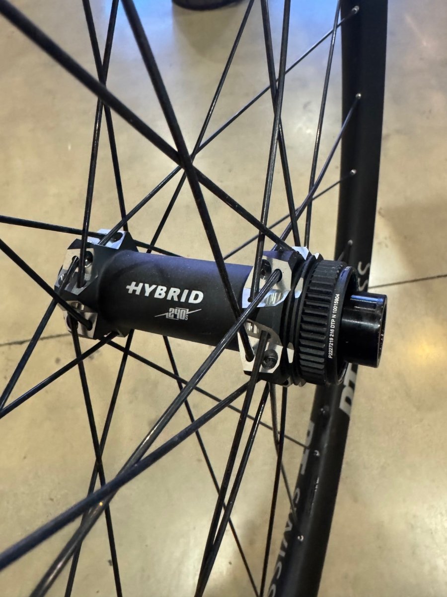 DT Swiss HXC 1200 Spline Hybrid 30 Carbon Wheelset - New Take Off - DT Swiss