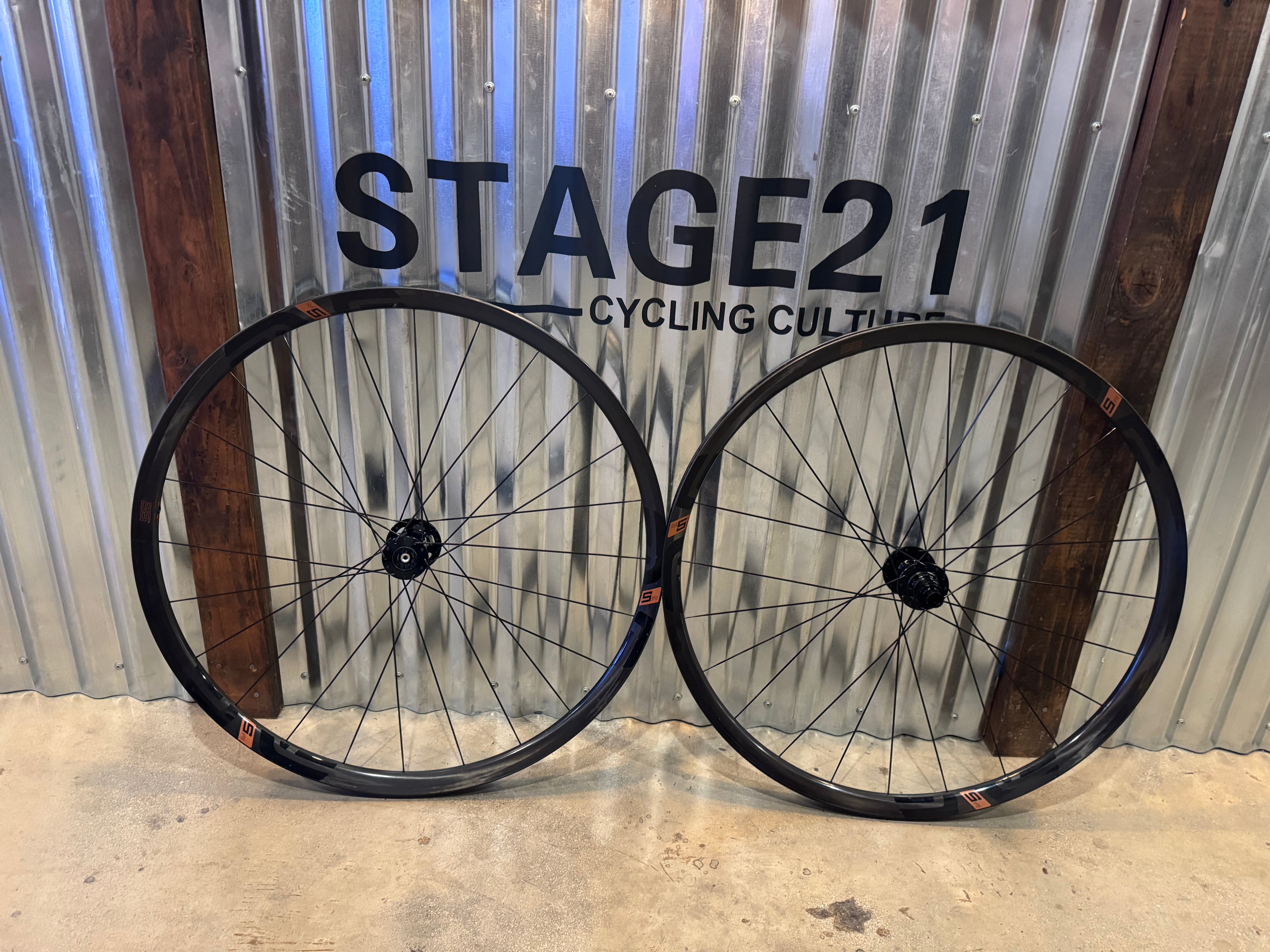 Enve Composites m5 Carbon Wheelset - Lefty / Boost