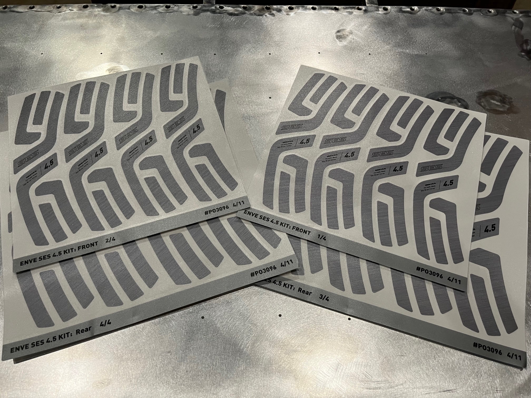 Enve SES Wheel Decal set - 4.5 UAE Silver