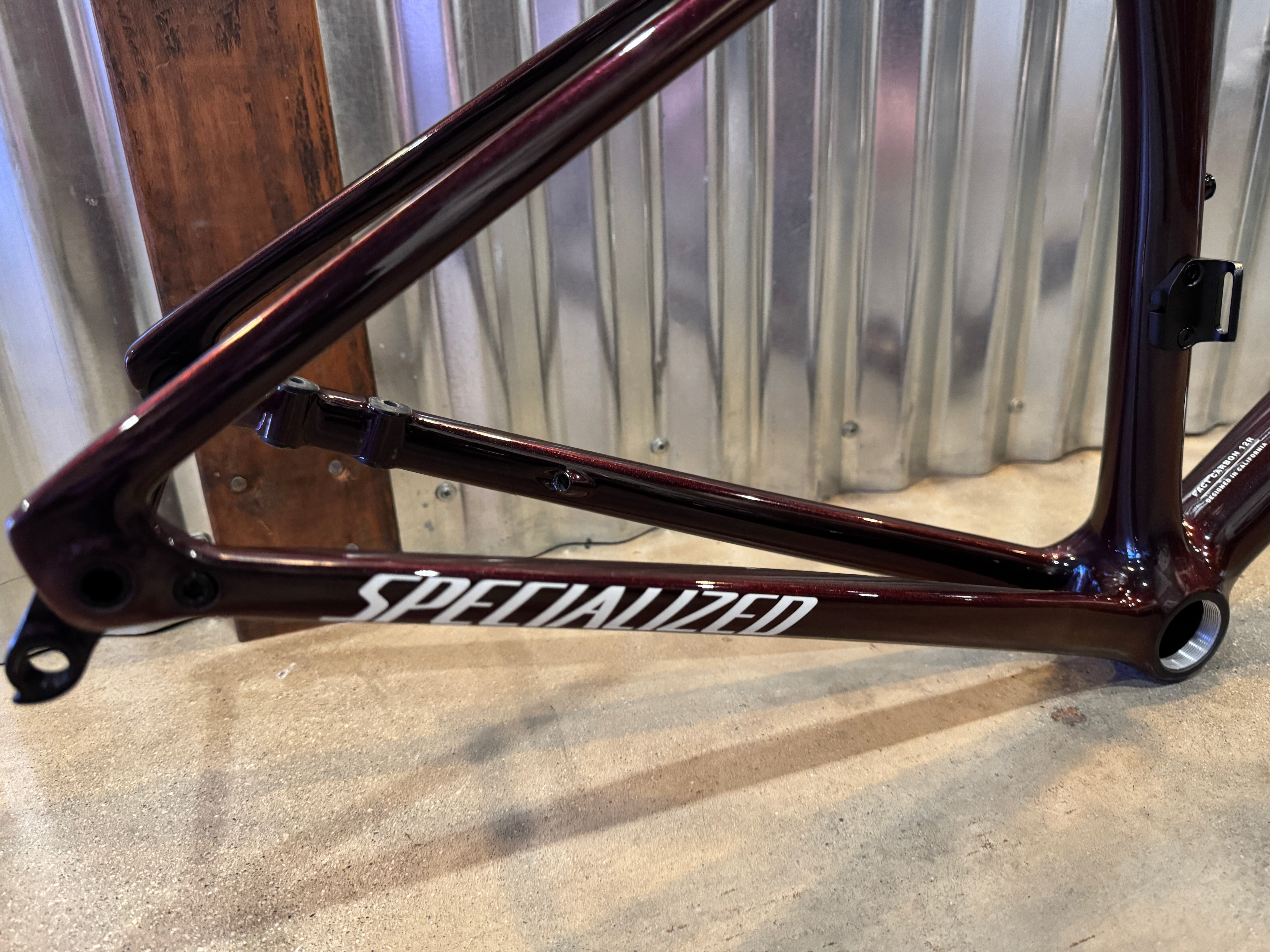 2025 Specialized S-Works Tarmac SL8 Frameset - Gloss Glacial Metallic/Red To Gold Pearl - 54cm