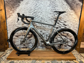 2024 Enve Melee - Red AXS - SES 4.5 - Damascus Gray