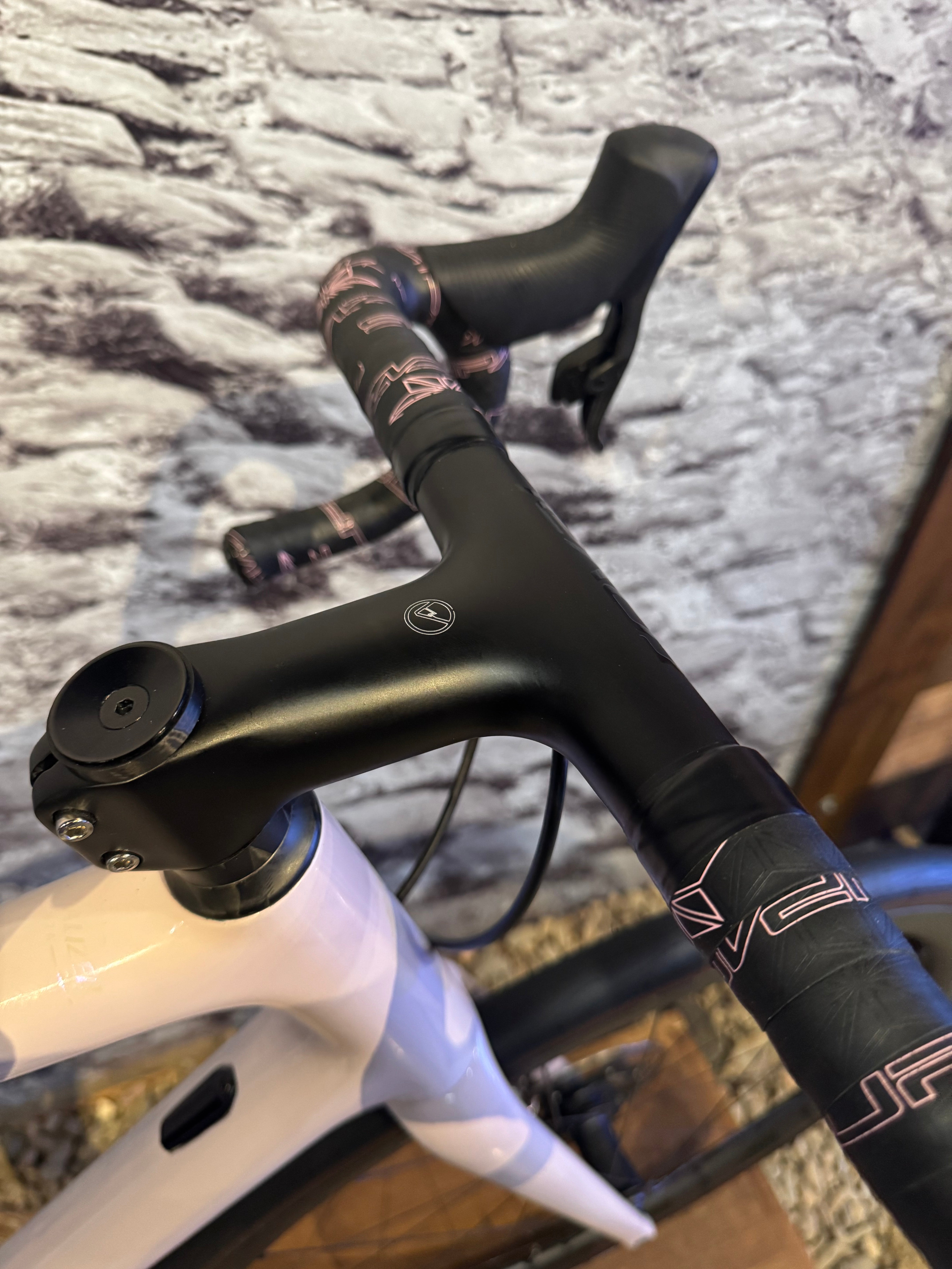 2023 Specialized Aethos - Red AXS D1 - 58cm - USED