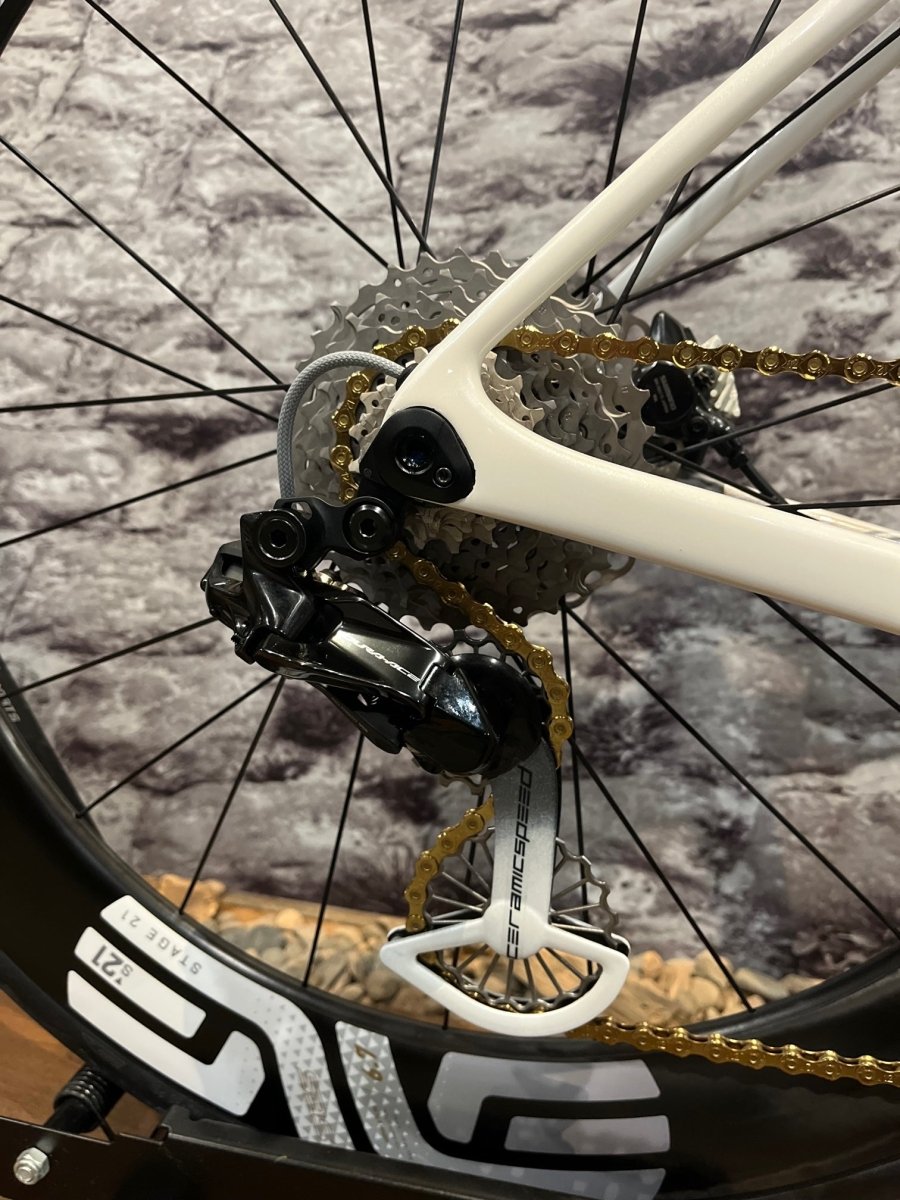 Enve Composites Melee Carbon Disc Road Bike - Full Custom - ENVE Composites